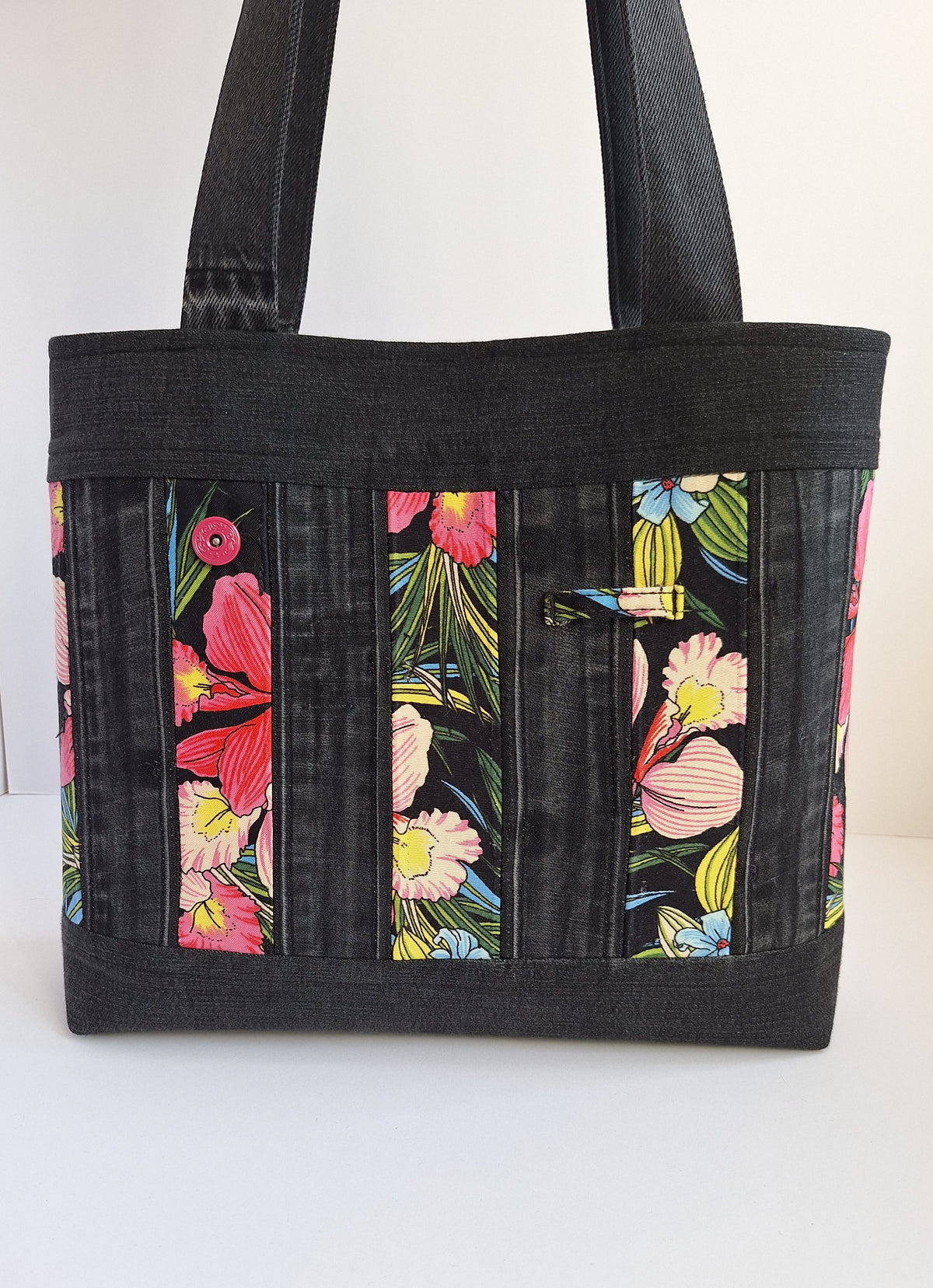 The Classic Tote: Black & Pink Floral