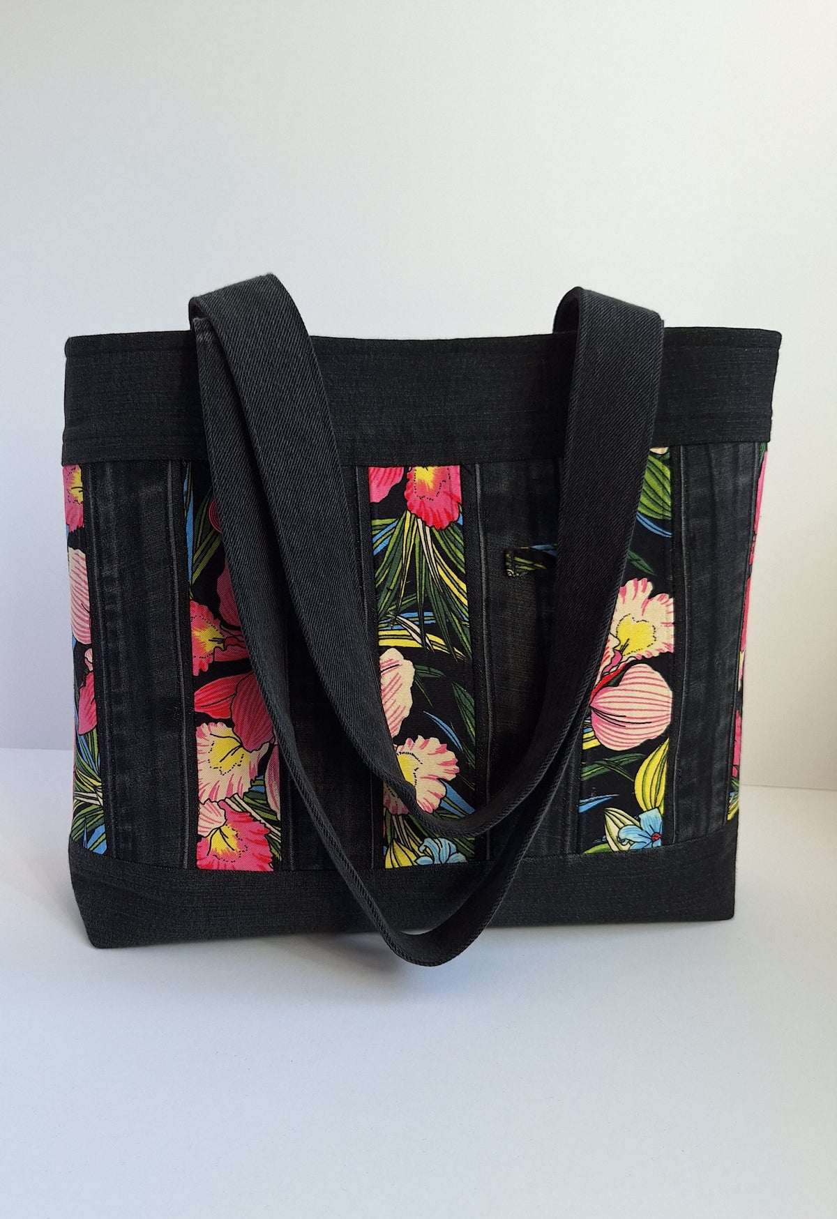 The Classic Tote: Black & Pink Floral