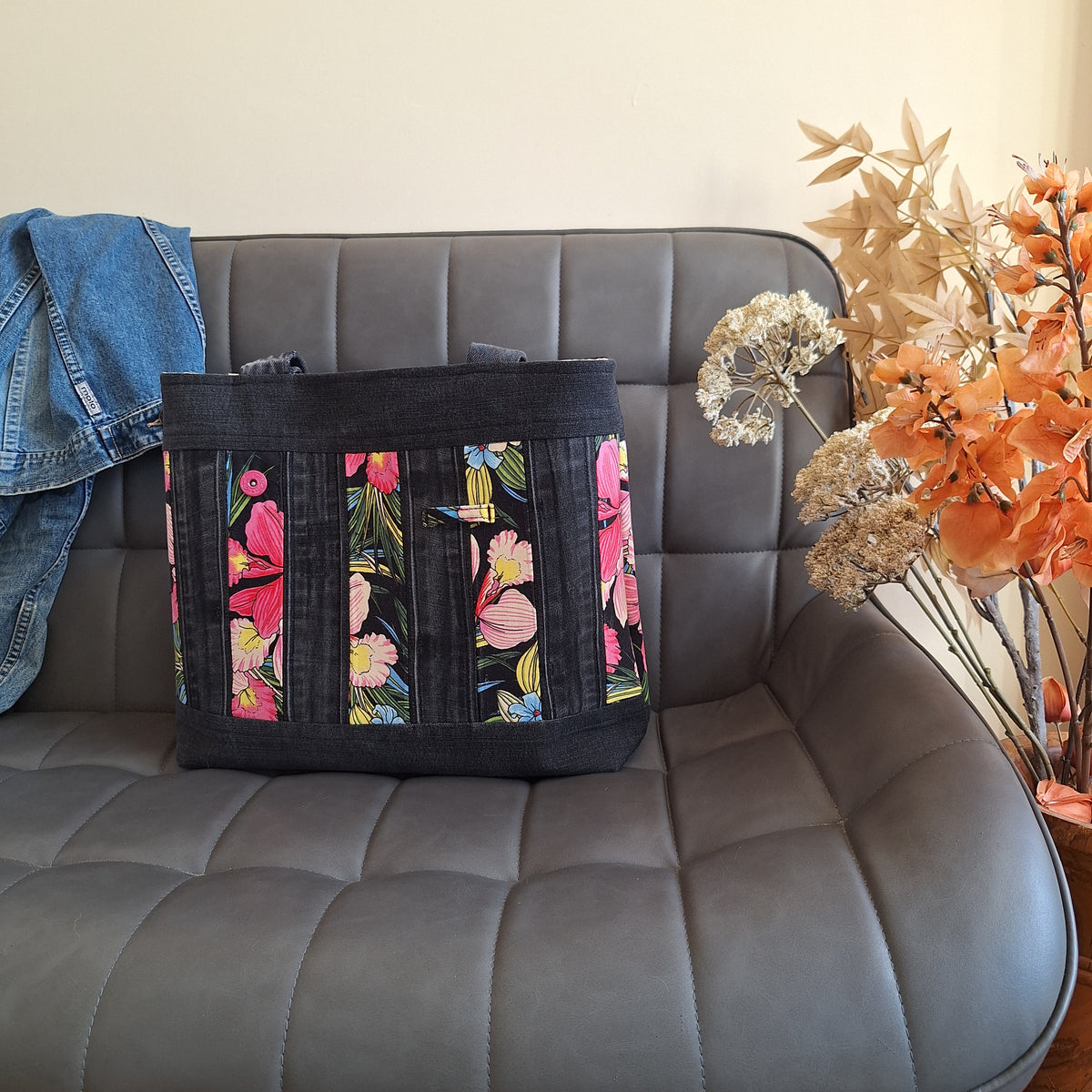 The Classic Tote: Black & Pink Floral
