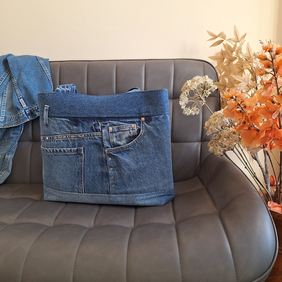 The Classic Tote: Blue with studs & peacock lining
